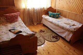 Лоджи Cottage Gutsulia Яремче Двухместный номер с 1 кроватью или 2 отдельными кроватями, общая ванная комната-1