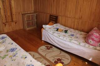 Лоджи Cottage Gutsulia Яремче Двухместный номер с 1 кроватью или 2 отдельными кроватями, общая ванная комната-3